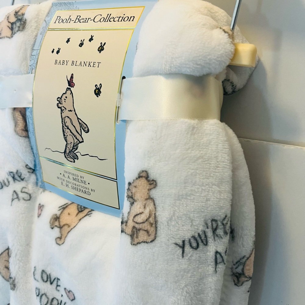 Winnie the Pooh Bear Collection Pooh Baby Blanket Love You're Sweet as Hunny - Picture 6 of 12